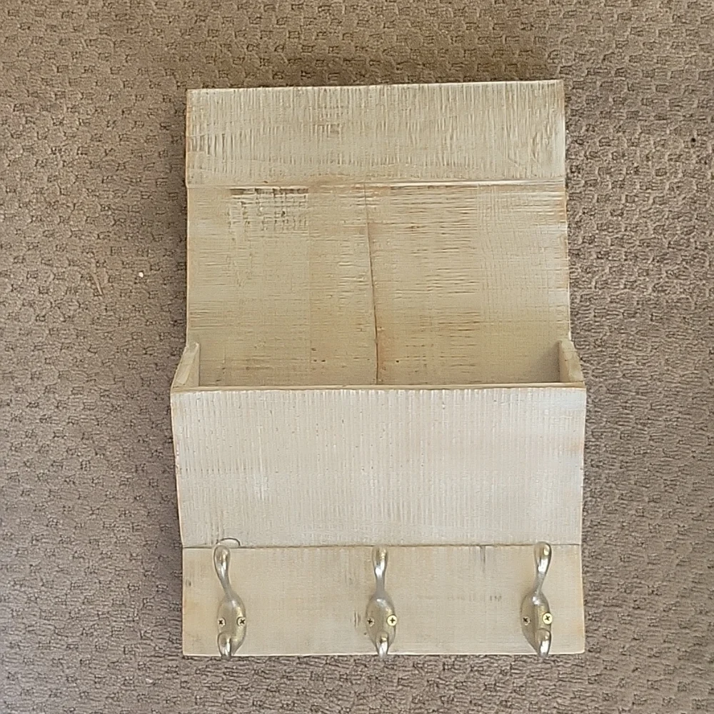 Mail holder, rustic